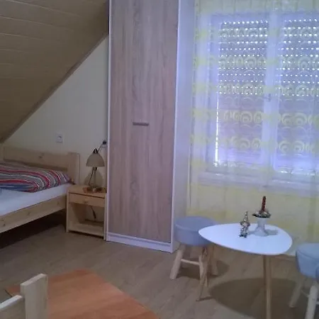 ágnes Appartement *